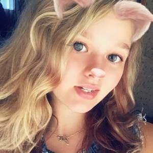 Meet your Posher, Jillian